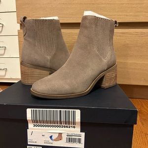 SPLENDID Amalie Chelsea Bootie in Beige, Suede, Size 7, New in box